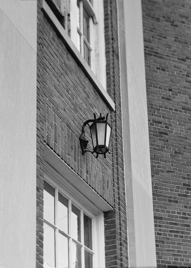 James Russell Lowell Elementary School, Louisville Kentucky 1992 OUTSIDE LIGHT AT FRONT CENTRAL ENTRANCE BAY OF 1931 SECTION, TAKEN FROM THE NORTH.