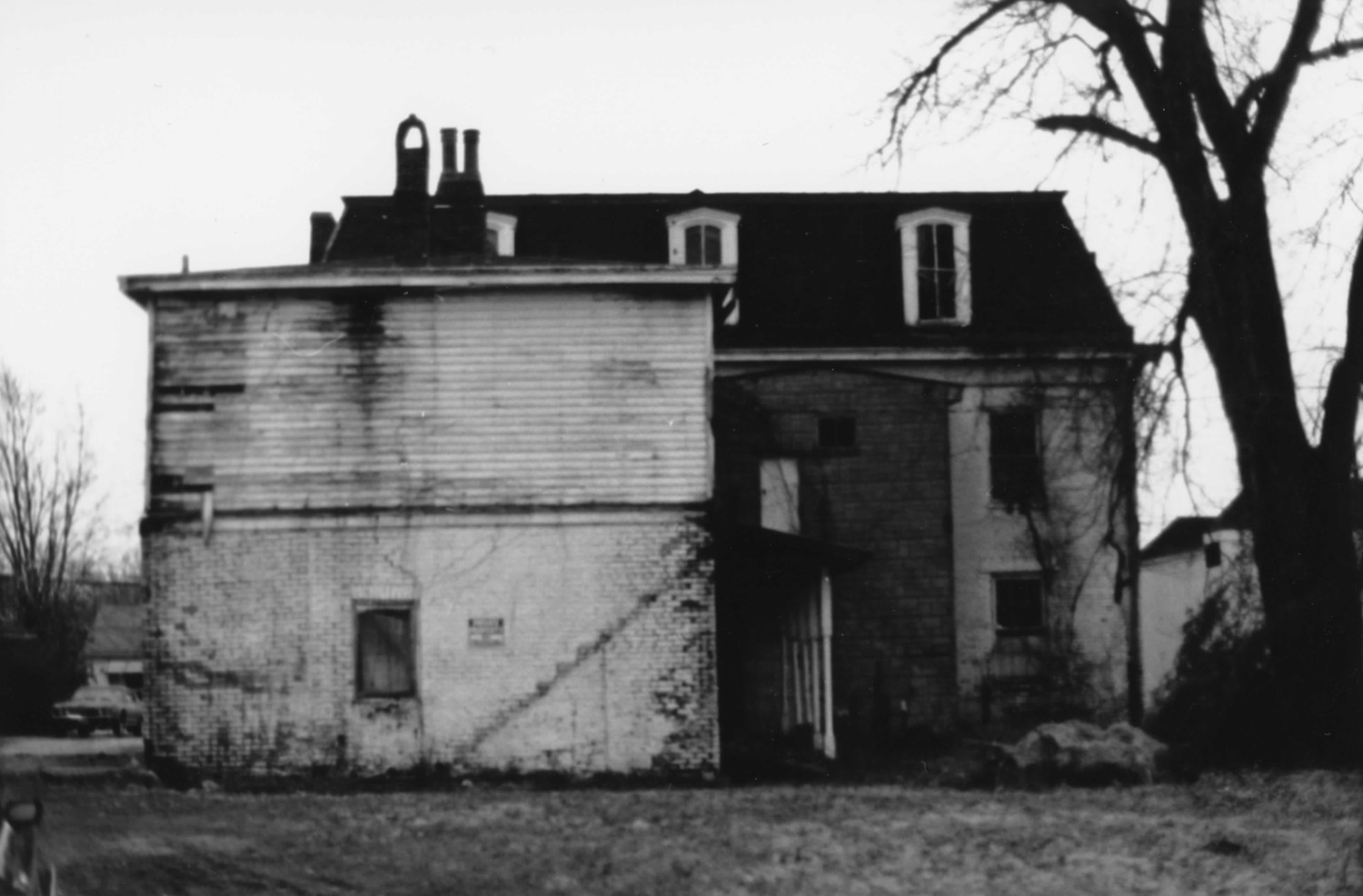 Shelburne-Cox House, Taylorsville Kentucky Rear facade looking southeast (1991)