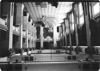 Bentley Hotel, Alexandria Louisiana 1979 Interior Cortile from balcony