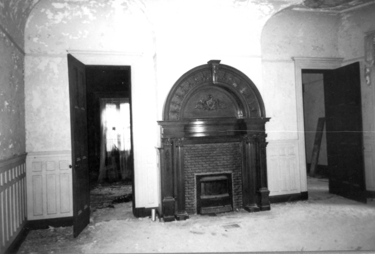Belle Alliance Plantation, Donaldsonville Louisiana Dining room 1889 portion of house (1998)