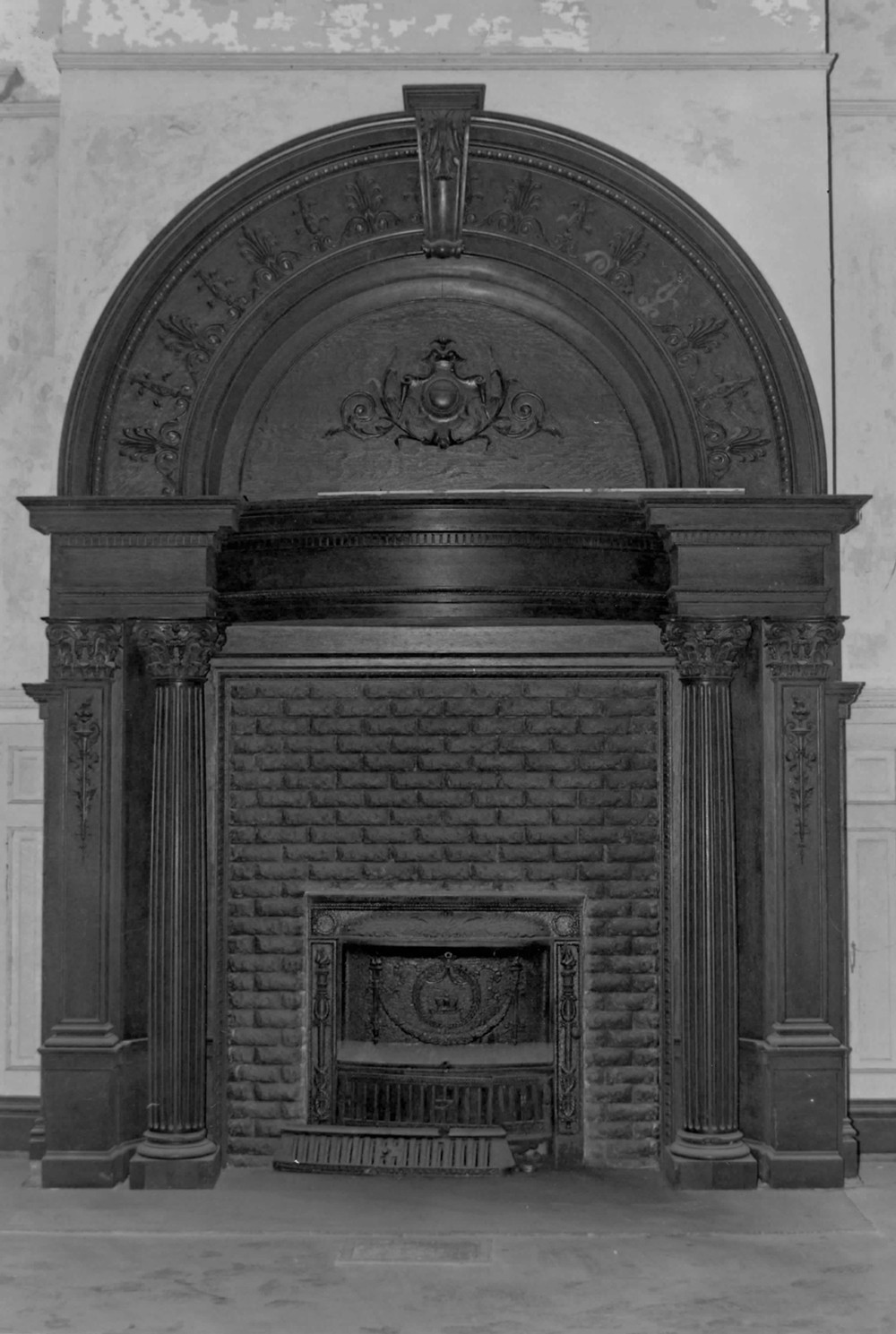 Belle Alliance Plantation, Donaldsonville Louisiana Dining room 1889 portion of house (1998)