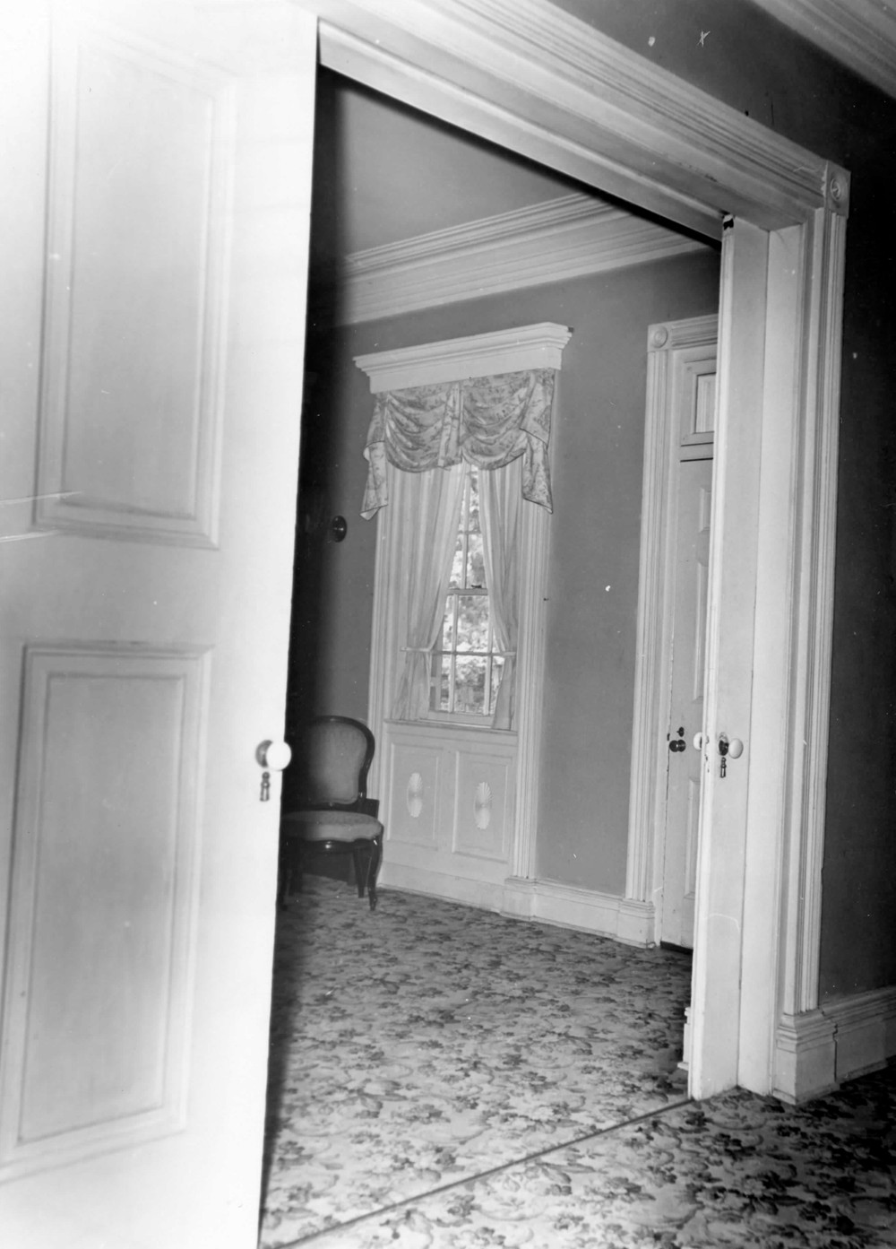 Asphodel Plantation and Cemetery, Jackson Louisiana Sliding doors between north and south parlors (1972)