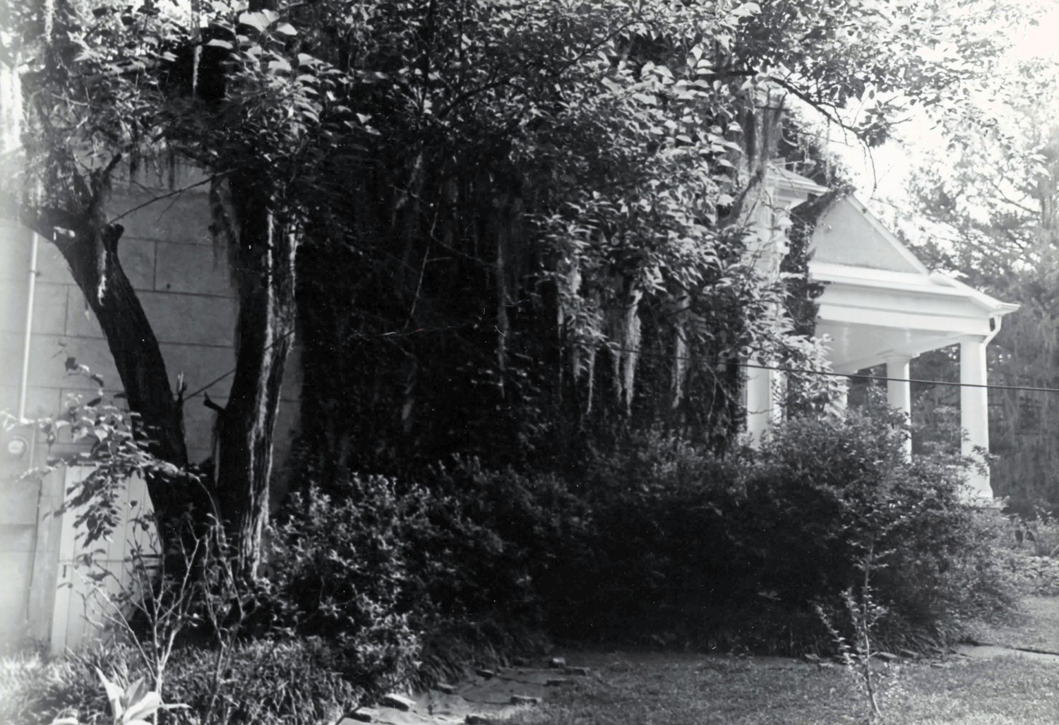 Asphodel Plantation and Cemetery, Jackson Louisiana South facade - small detail of south wing and front gallery (1972)