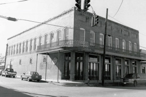 McNeely Hotel, Many Louisiana