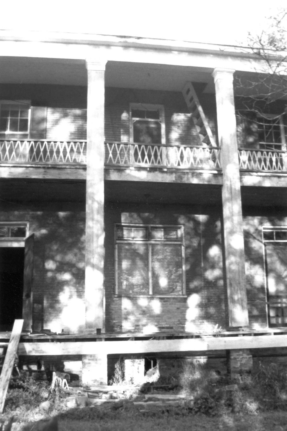 Valverda Plantation House, Maringouin Louisiana Northeast (2001)