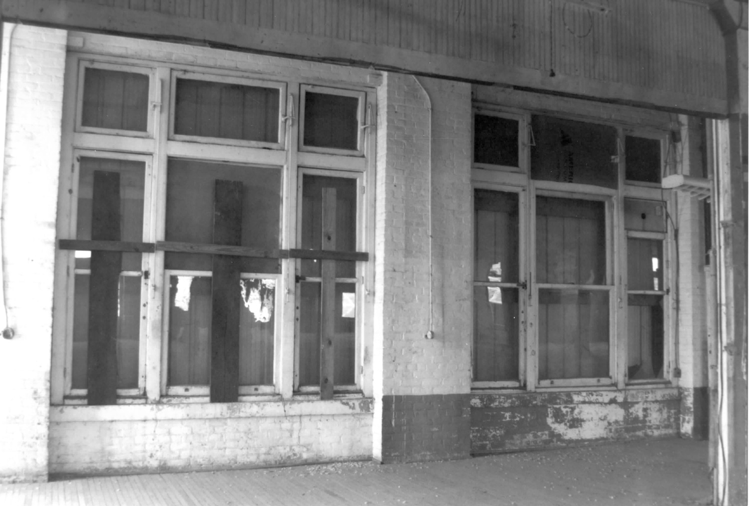 American Chicle Company Building, New Orleans Louisiana Windows from interior (1998)