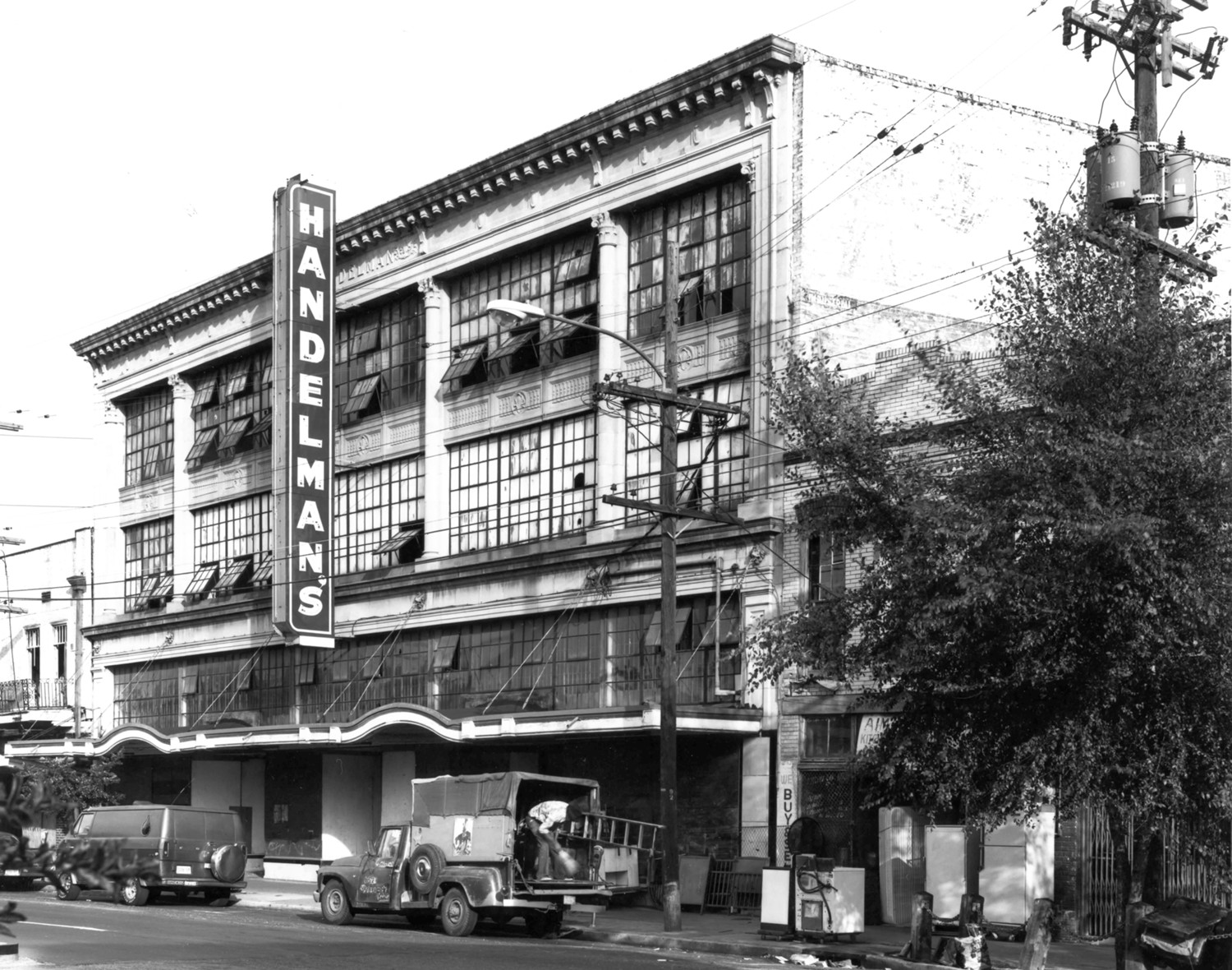 Old Handleman Building, New Orleans Louisiana Side front view (1979)