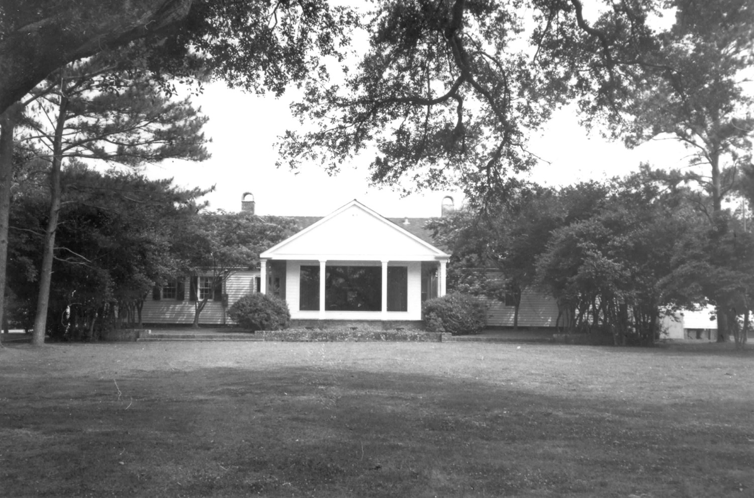 Calumet Plantation House, Patterson Louisiana South (1984)