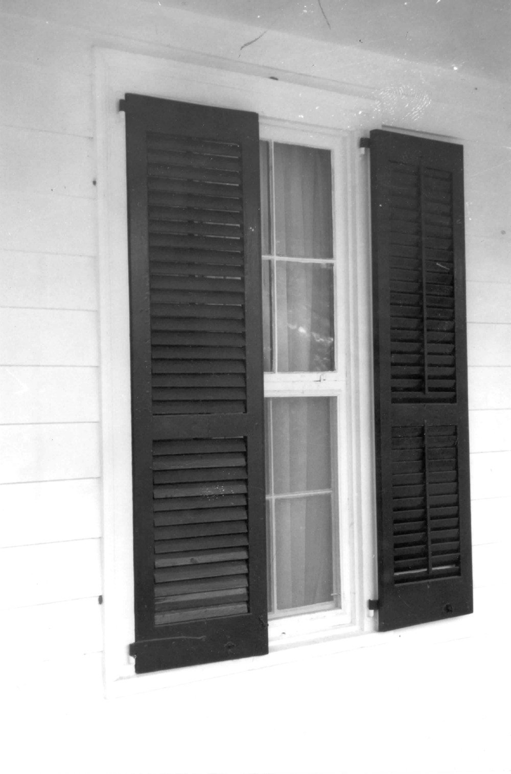 Calumet Plantation House, Patterson Louisiana Front gallery (1984)