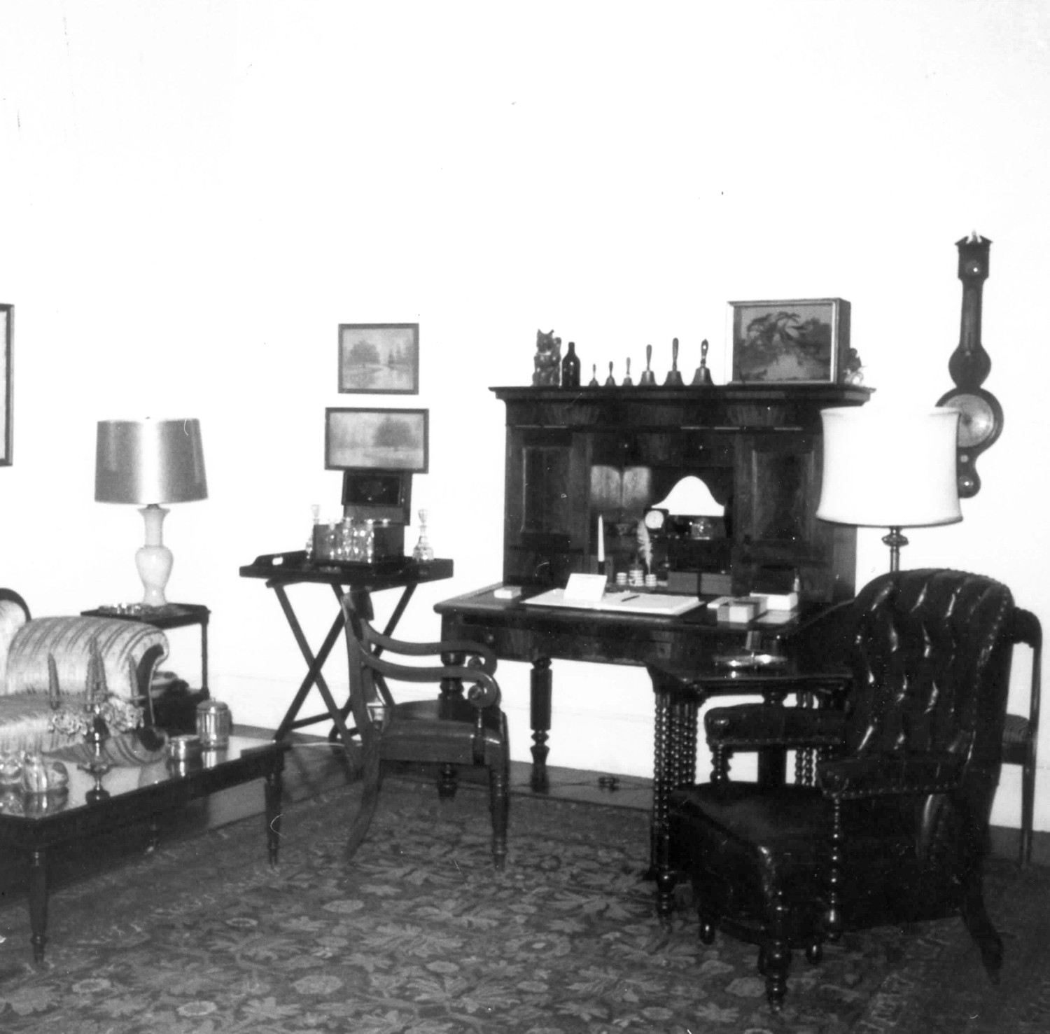 Cottage Plantation, St. Francisville Louisiana Sitting Room (1973)