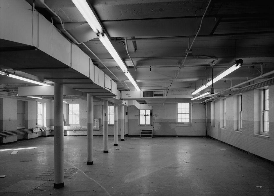 Boston Manufacturing Company, Waltham Massachusetts 1979 TYPICAL ROOMS IN FIRST WING (SECOND FLOOR); NOTE SLOW BURN CONSTRUCTION AND SINGLE ROW OF SOUTHERN PINE COLUMNS.