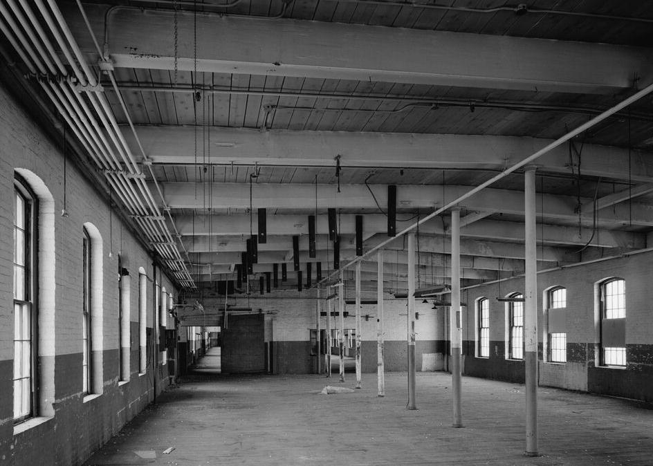 Boston Manufacturing Company, Waltham Massachusetts 1979 TOP FLOOR OF 1814 MILL LOOKING EAST.