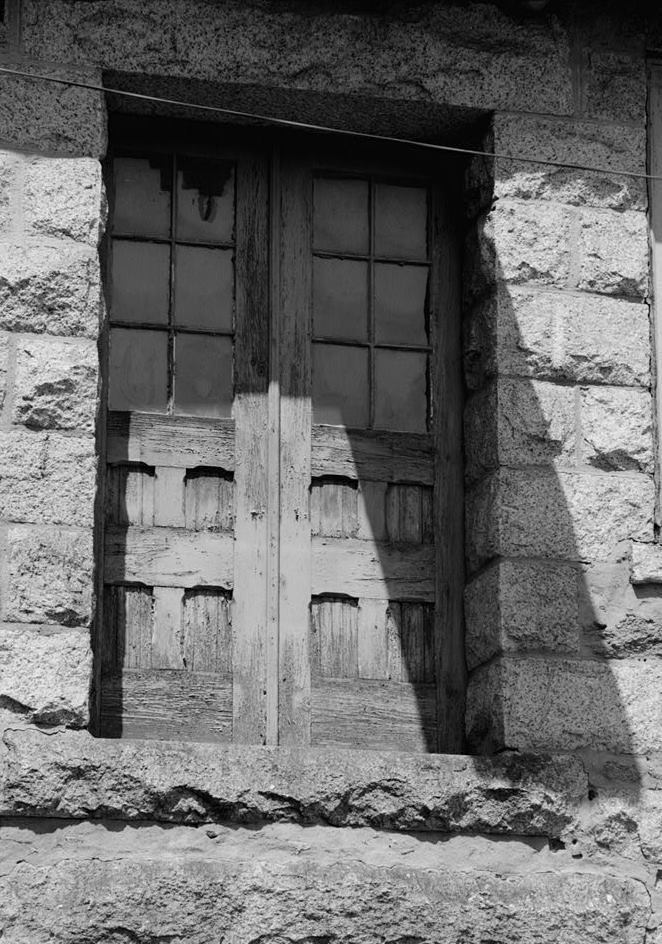Metacomet Mill, Fall River Massachusetts August 1968 PICKER HOUSE, DOOR DETAIL