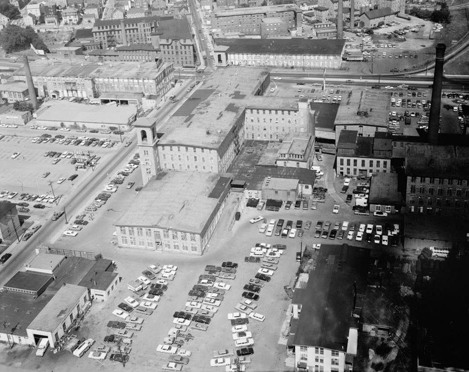 Richard Borden Manufacturing Company No. 1 Mill, Fall River Massachusetts August 1968 AERIAL VIEW #2, VIEW LOOKING NORTHWEST