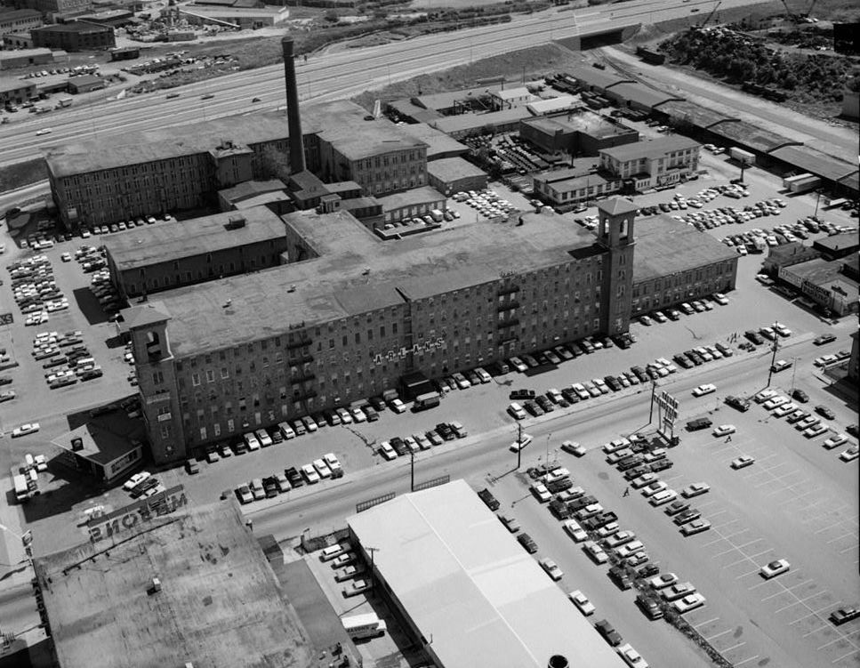 Richard Borden Manufacturing Company No. 1 Mill, Fall River Massachusetts August 1968 AERIAL VIEW #5, LOOKING EAST