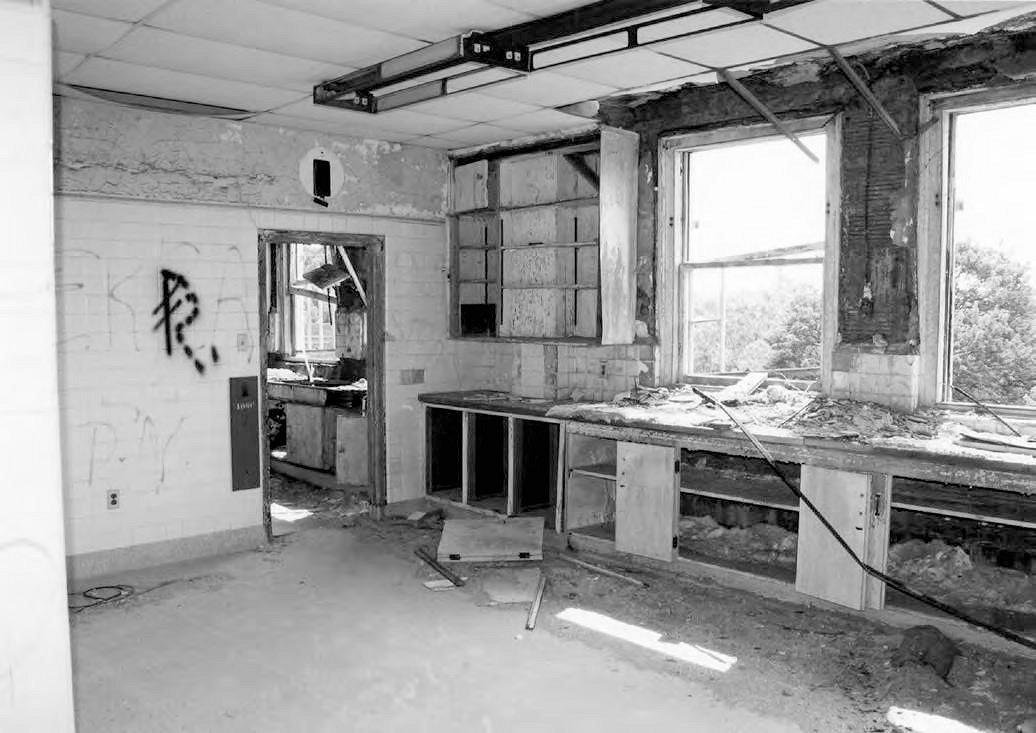 Glenn Dale Tuberculosis Hospital and Sanatorium, Glenn Dale Maryland Adult Hospital, interior, fifth floor (2009)