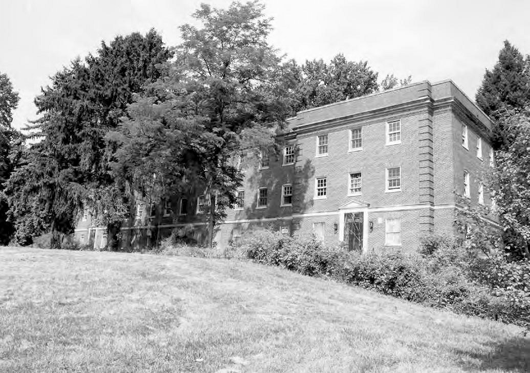 Glenn Dale Tuberculosis Hospital and Sanatorium, Glenn Dale Maryland Employees' Dormitory, southeast and northeast elevations (2009)