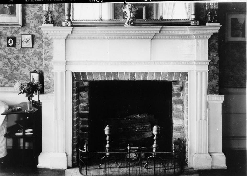 Mount Lubentia Plantation - Magruder House, Largo Maryland 1936 LIVING ROOM MANTEL DETAIL