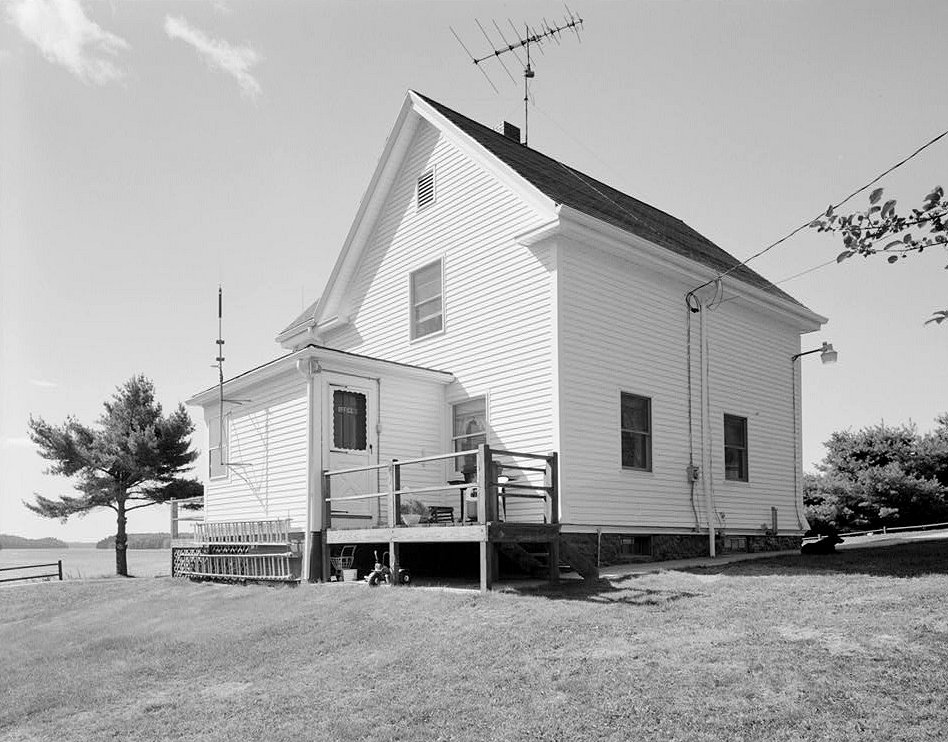 Kennebec River Lighthouse, Bath Maine Keeper'S House East and North Sides (1989)