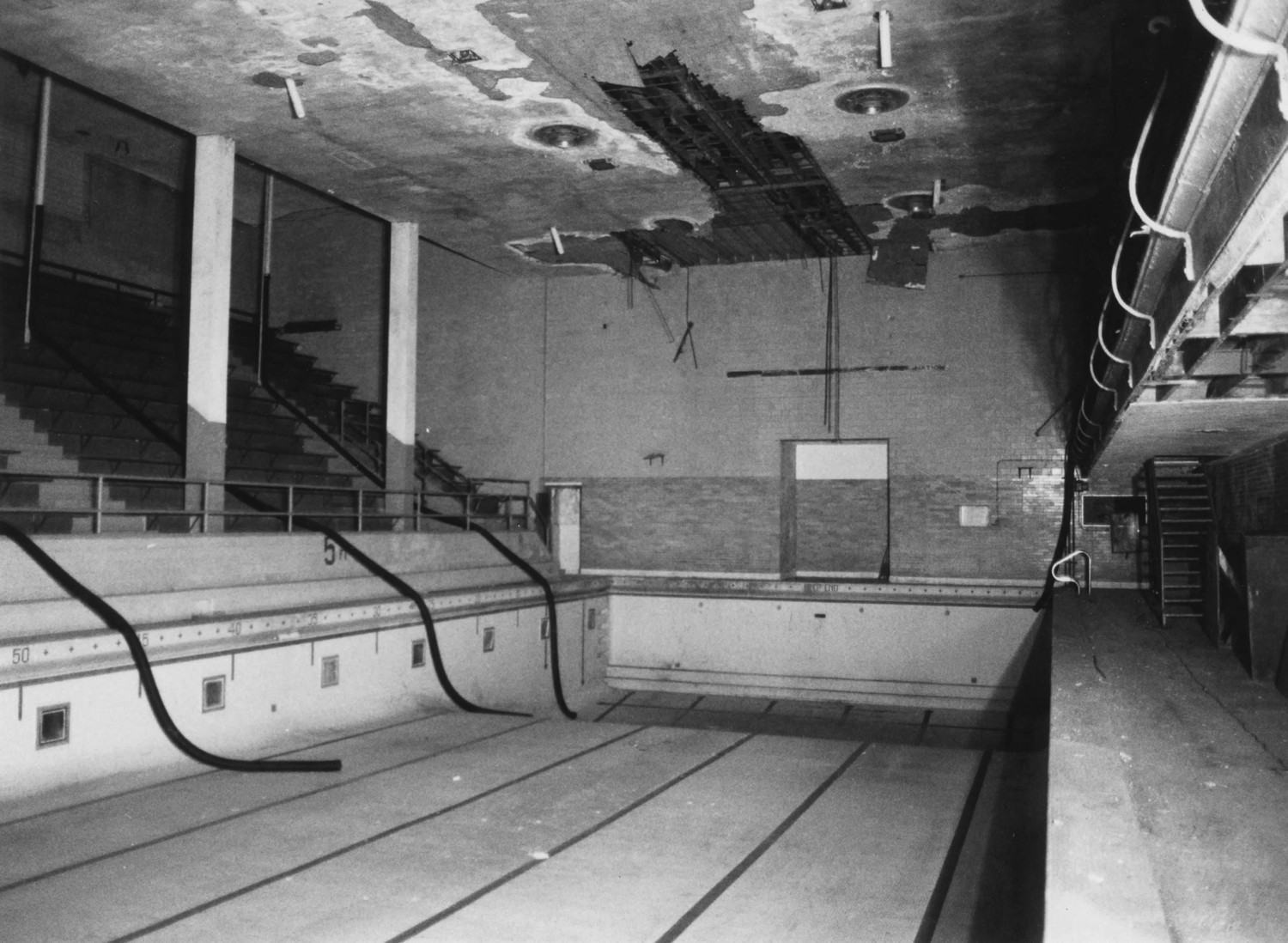 Boys Club Building, Battle Creek Michigan Pool, looking south. The 1949 addition on the left expanded to accommodate stadium seating (2001)