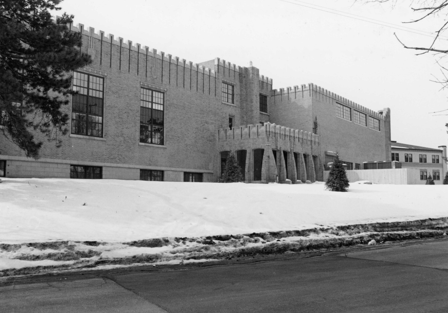 Boys Club Building, Battle Creek Michigan Looking northwest across rear (east) elevation. With the 2003 rehabilitation, windows have been reinstalled and the one-story portico reopened. The new three- story addition is visible on far right (2004)