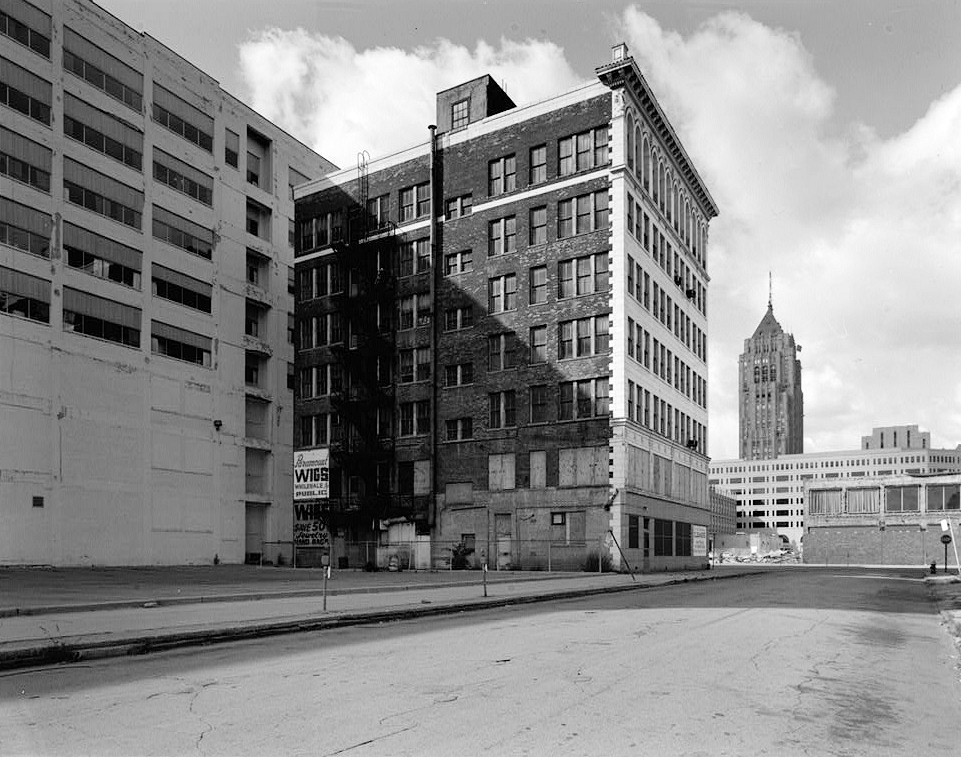 Basso Building, Detroit Michigan NORTH AND EAST FACADES, LOOKING SOUTH 1986