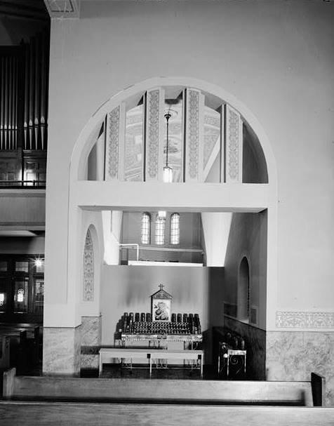 Immaculate Conception Catholic Church, Detroit Michigan ANCILLARY ALTAR AND SOUTH CORNER
