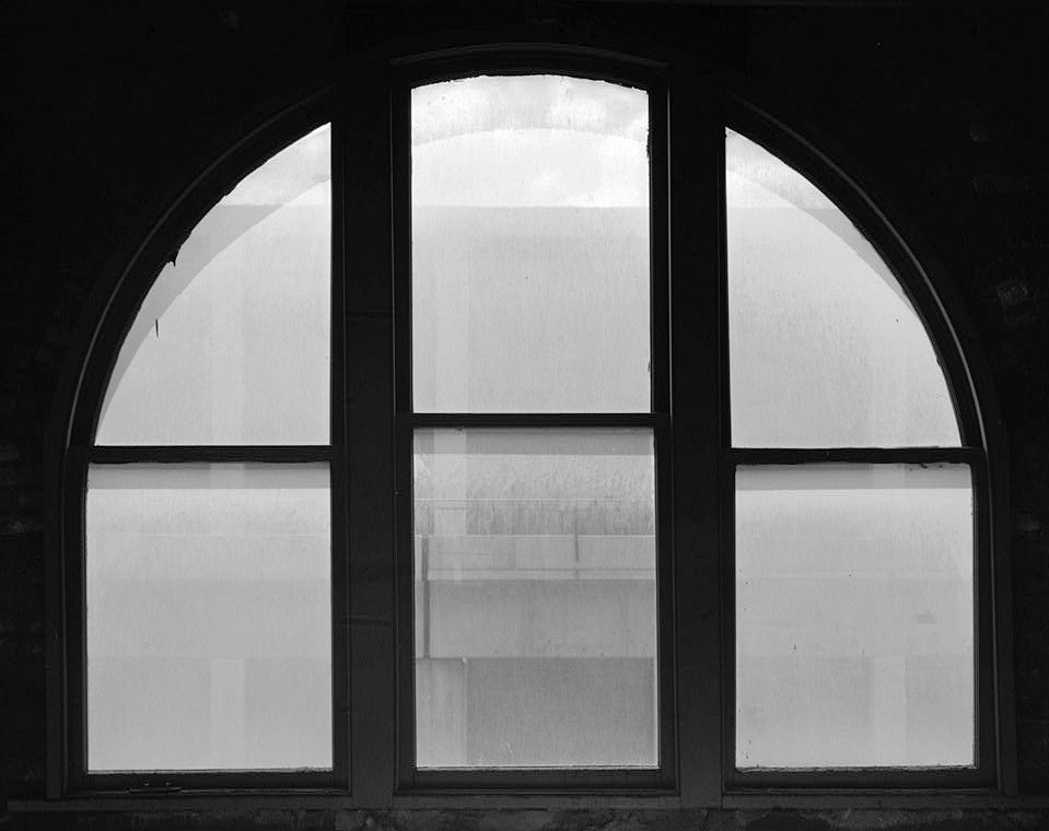 William Reid and Company Building (Buckland-Van Wald Building), Detroit Michigan FIFTH FLOOR WINDOW DETAIL, LOOKING SOUTH 1986