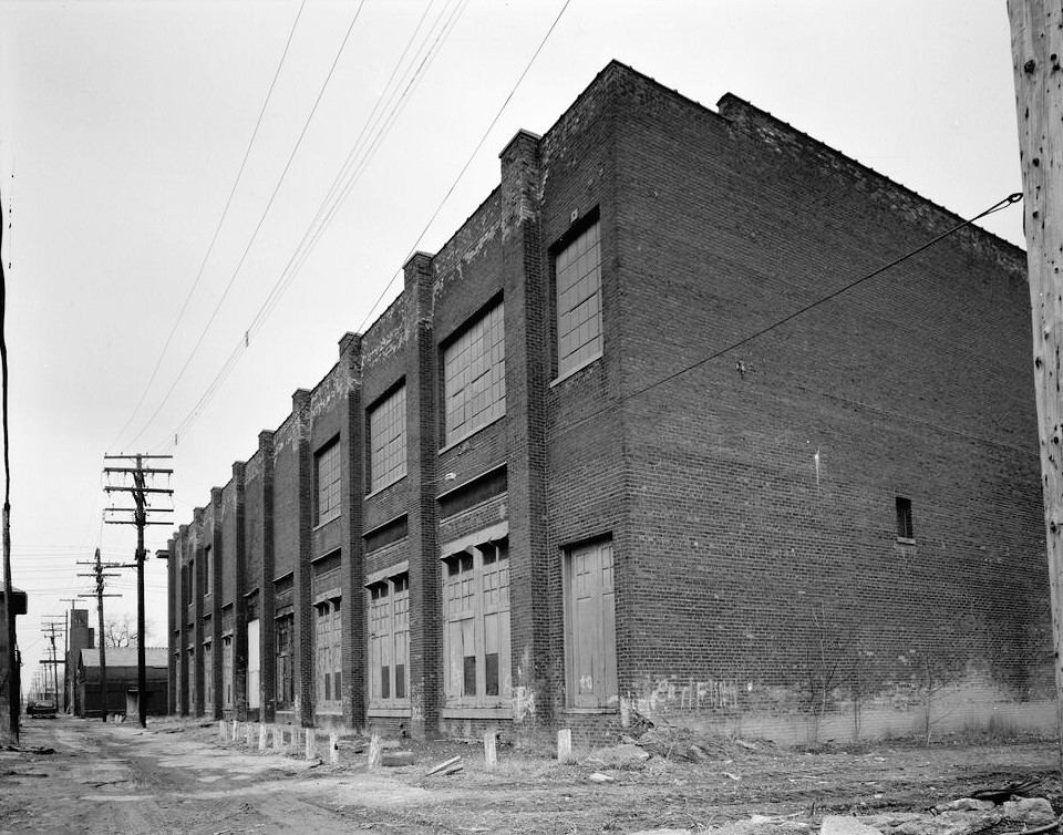 Edison Hart Electrical Power Substation, Detroit Michigan SOUTH SIDE AND WEST REAR, LOOKING NORTH