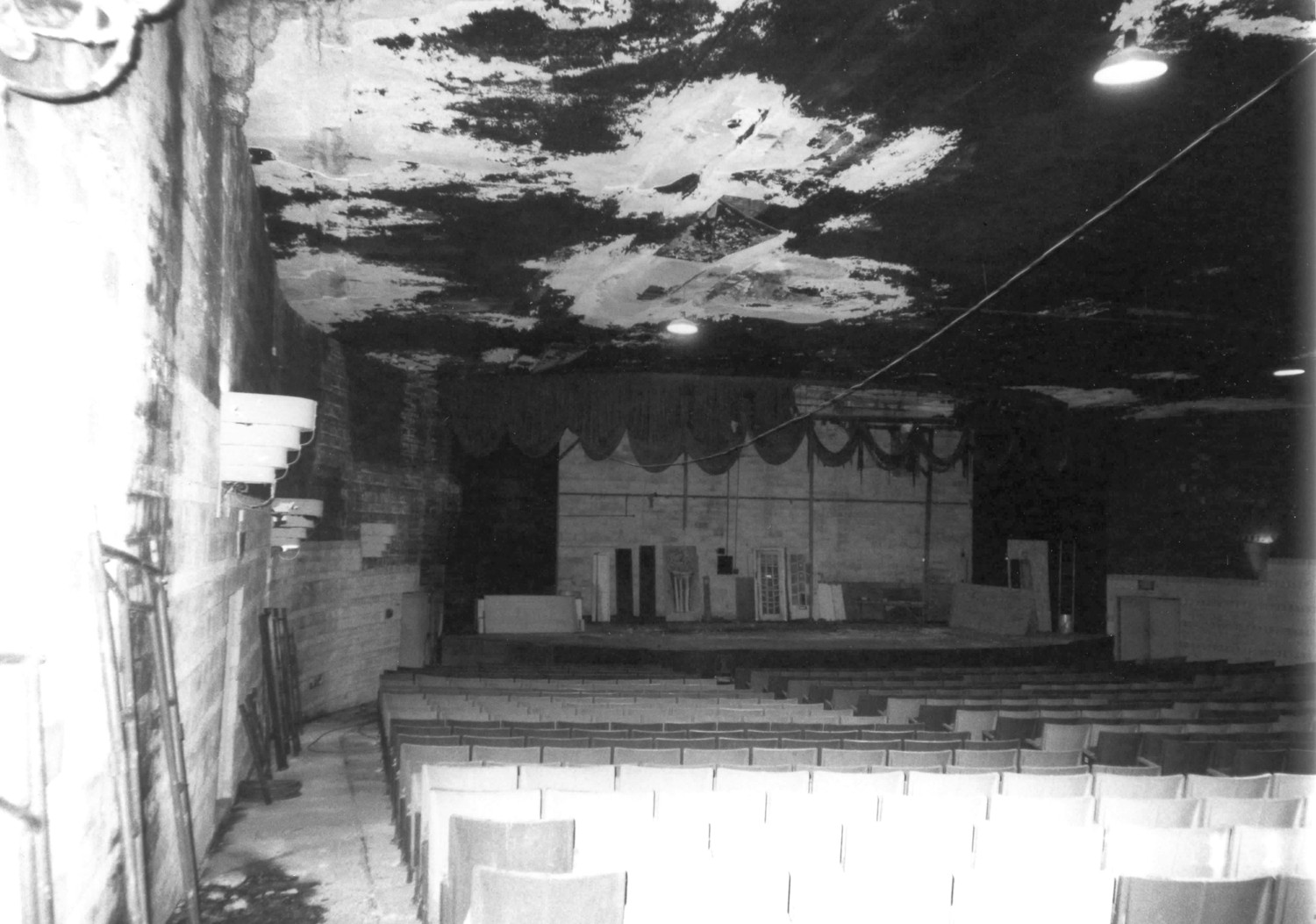 Alger Theater, Detroit Michigan Auditorium view to stage from rear of house (2004)