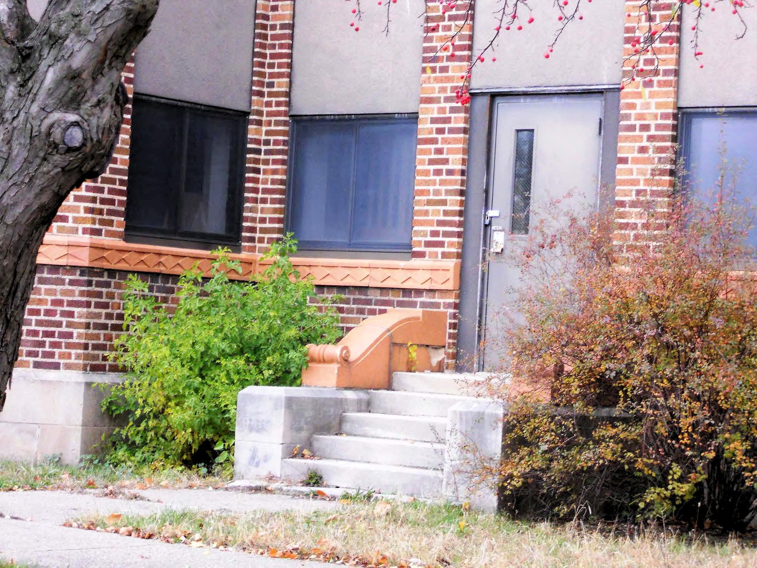 Eastern Avenue School, Grand Rapids Michigan South elevation, west entry (2012)