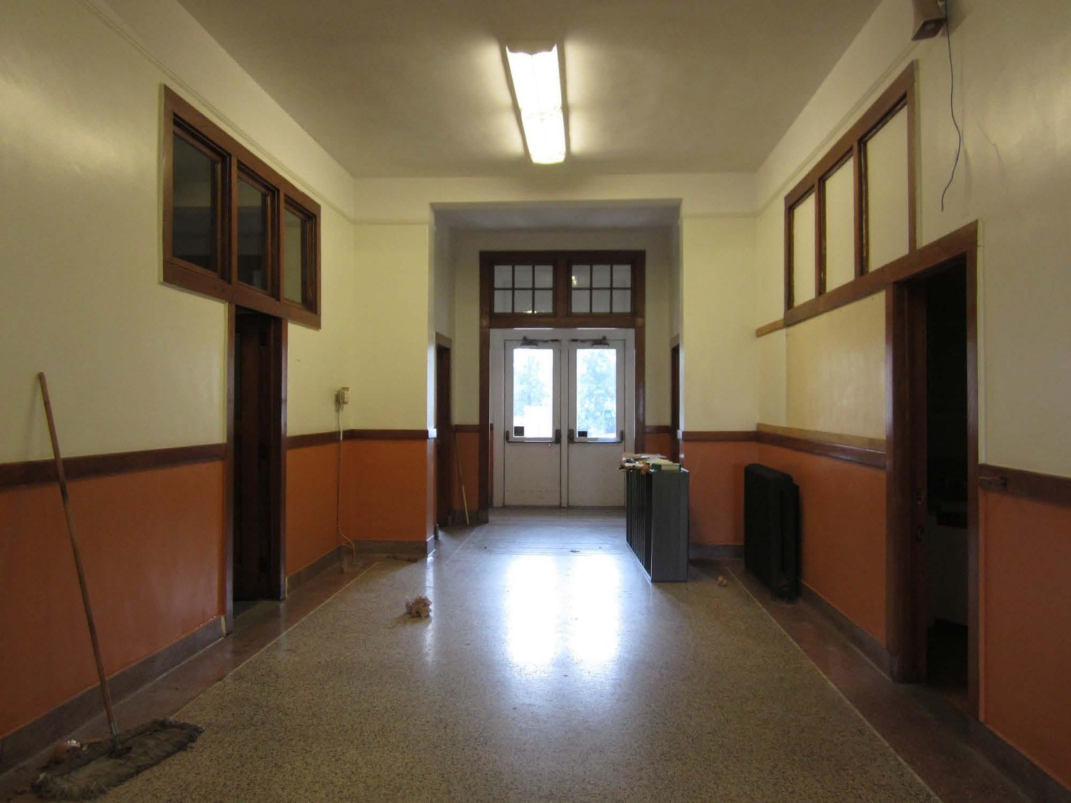 Lincoln School, Owosso Michigan First floor east-west corridor looking east toward main entrance (2014)