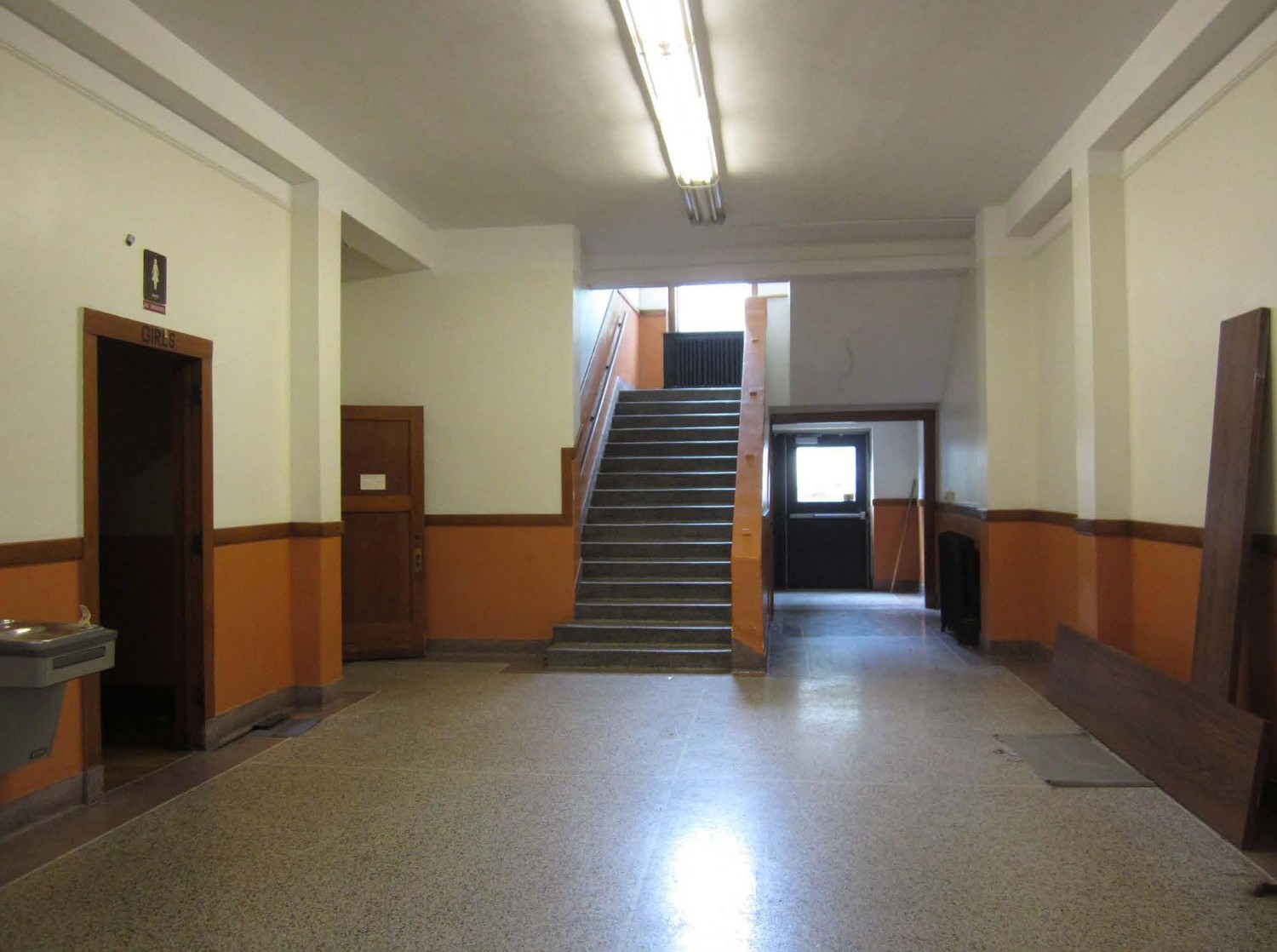 Lincoln School, Owosso Michigan First floor north-south corridor looking south toward stairwell and secondary entrance (2014)