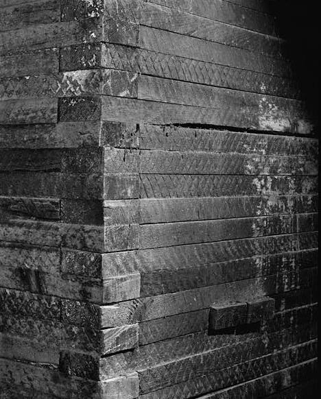 Standard Mill, Minneapolis Minnesota GRAIN-ELEVATOR SECTION, FOURTH FLOOR, INTERIOR, DETAIL OF BIN NUMBER SIX, SHOWING CONSTRUCTION OF CRIBBING AT CORNER; LOOKING SOUTHWEST