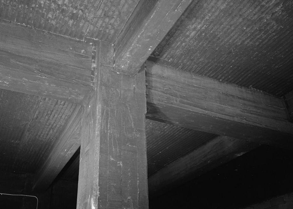 Wisconsin Central Freight Station (Chicago Great Western), Minneapolis Minnesota 1993 TYPICAL BASEMENT COLUMN/BEAM CONSTRUCTION