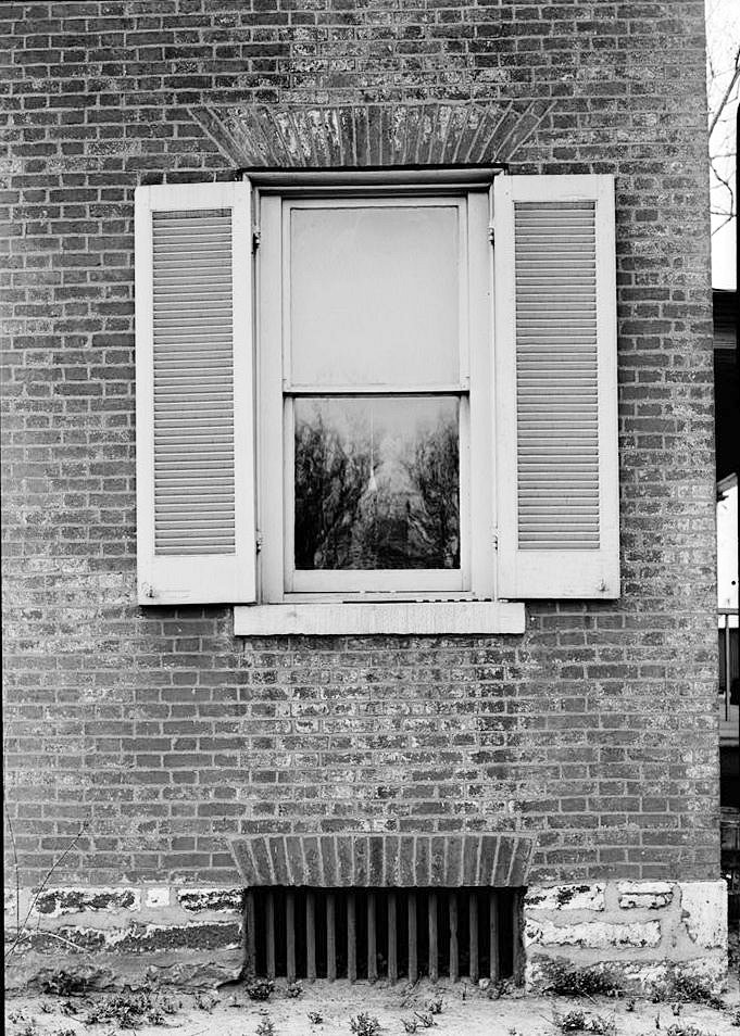 Captain Lewis Bissell Mansion, Saint Louis Missouri Detail east window of south elevation (1940)