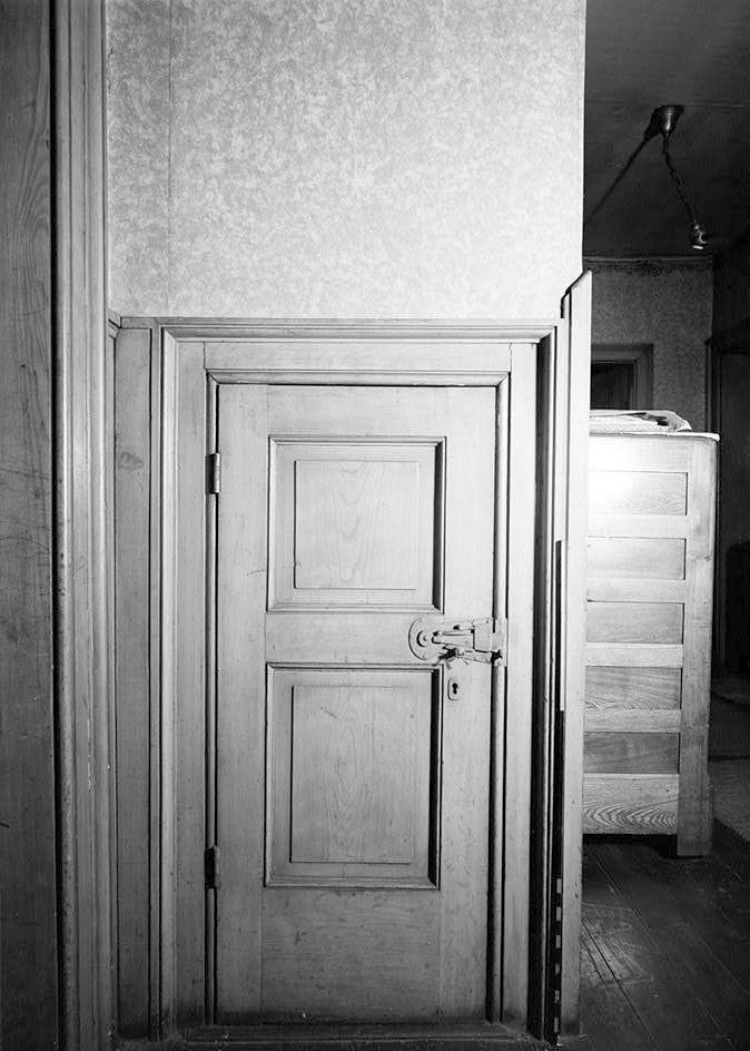 Captain Lewis Bissell Mansion, Saint Louis Missouri Door and latch detail, second floor hall (1940)