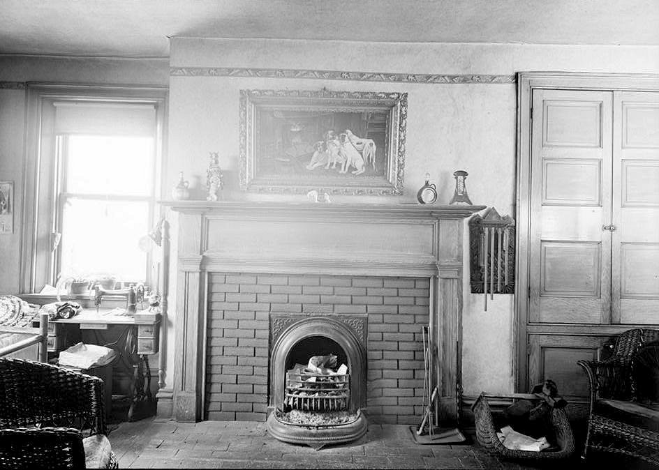 Captain Lewis Bissell Mansion, Saint Louis Missouri Mantel southeast room second floor (1940)