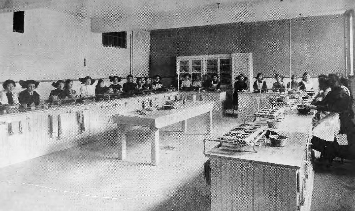 Hall School, St. Joseph Missouri Domestic Science Classroom (1910)