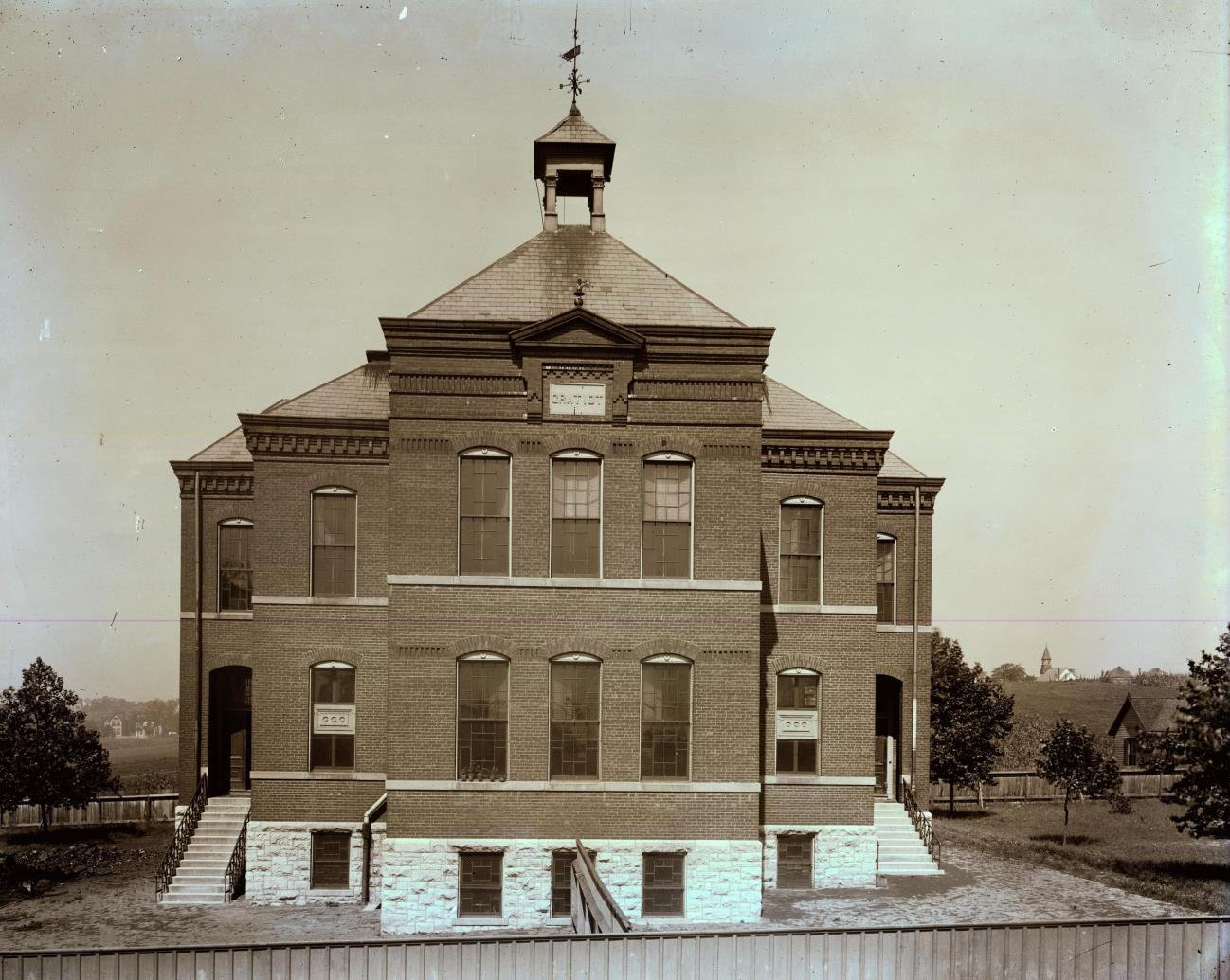 Gratiot School, St. Louis Missouri Historic Image (1882)