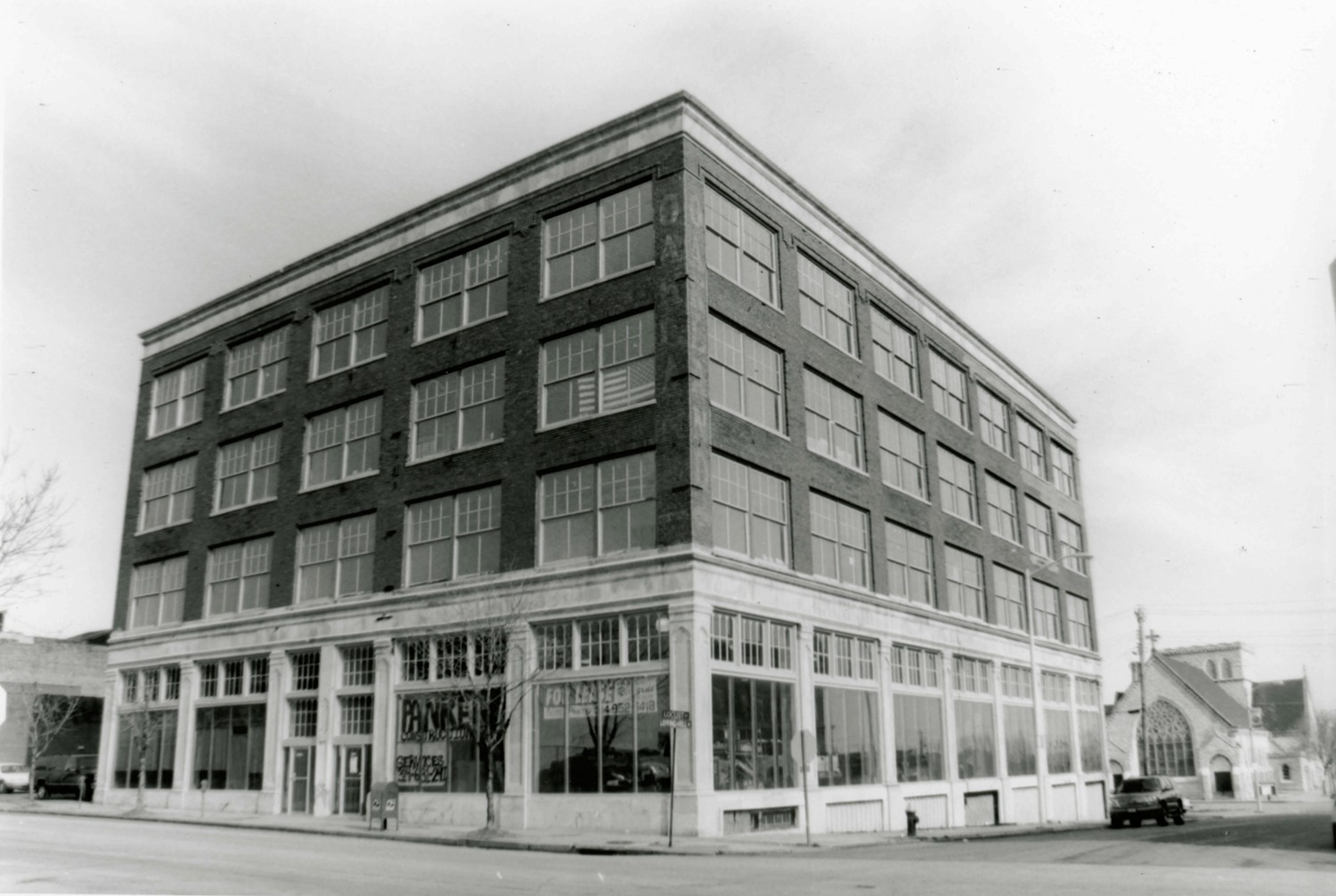 More Automobile Company - Marmon Autos, St. Louis Missouri South facade and east elevation looking northwest (2008)