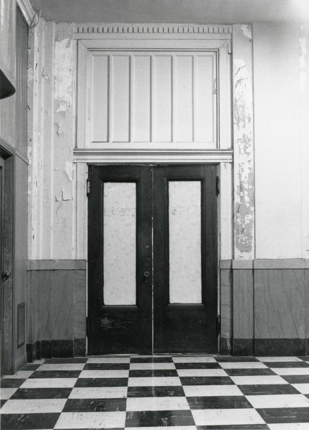 New Alcazar Hotel - Central Building, Clarksdale Mississippi Doorway at former Yazoo Avenue entrance (1994)