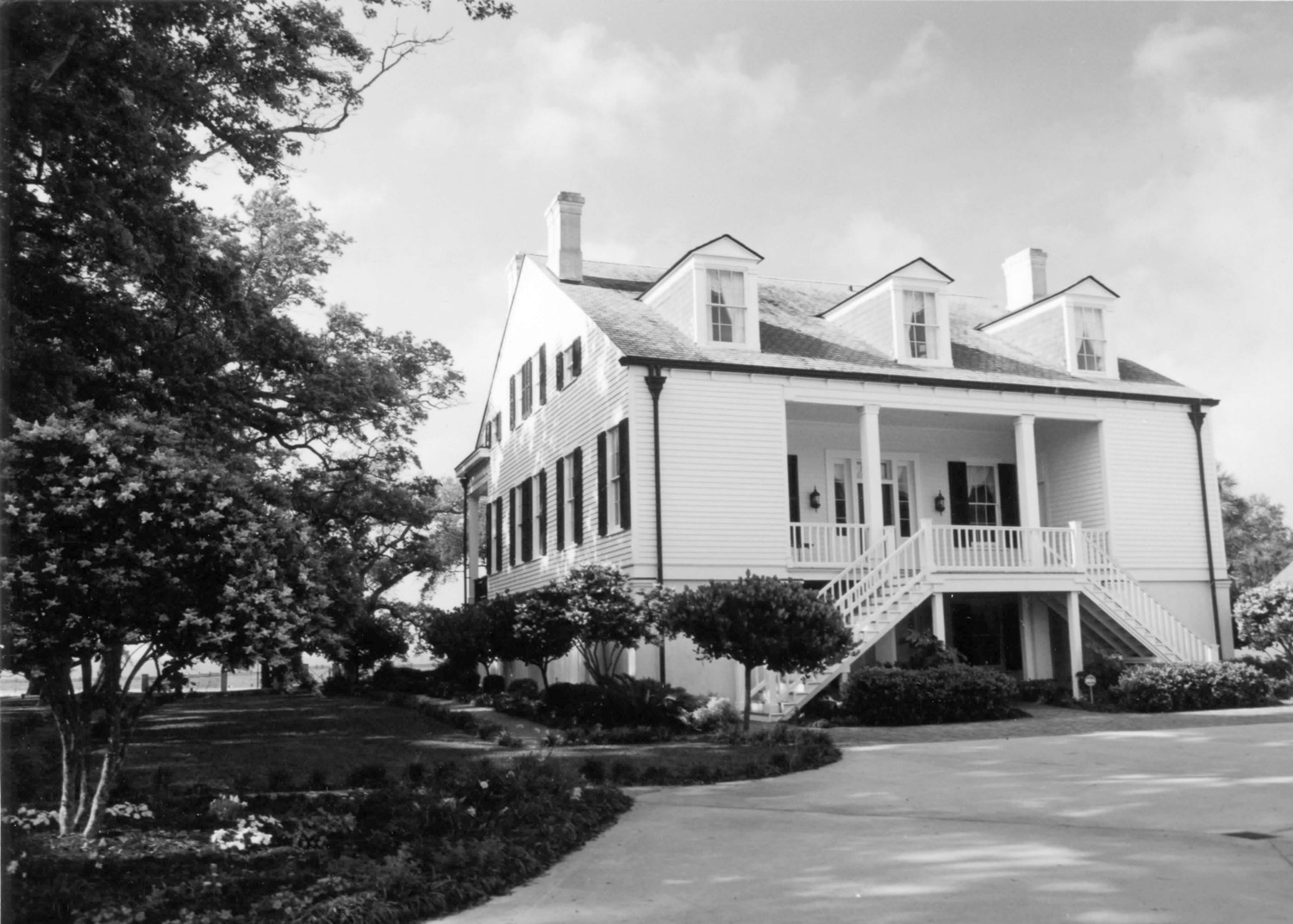 Bellevue - The Longfellow House, Pascagoula Mississippi  (2002)