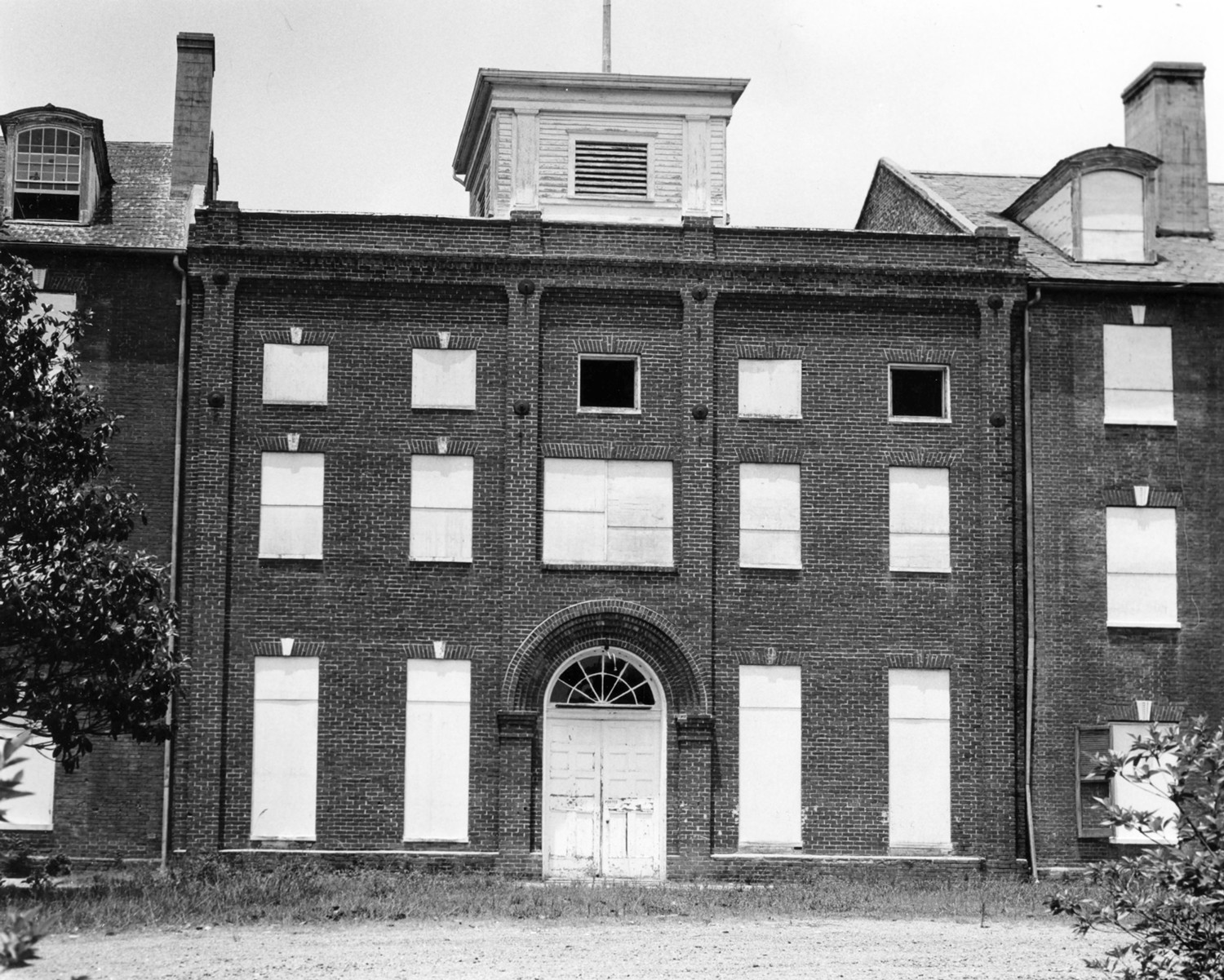 Jefferson College, Washington Mississippi Center section, main building from the south (1970)