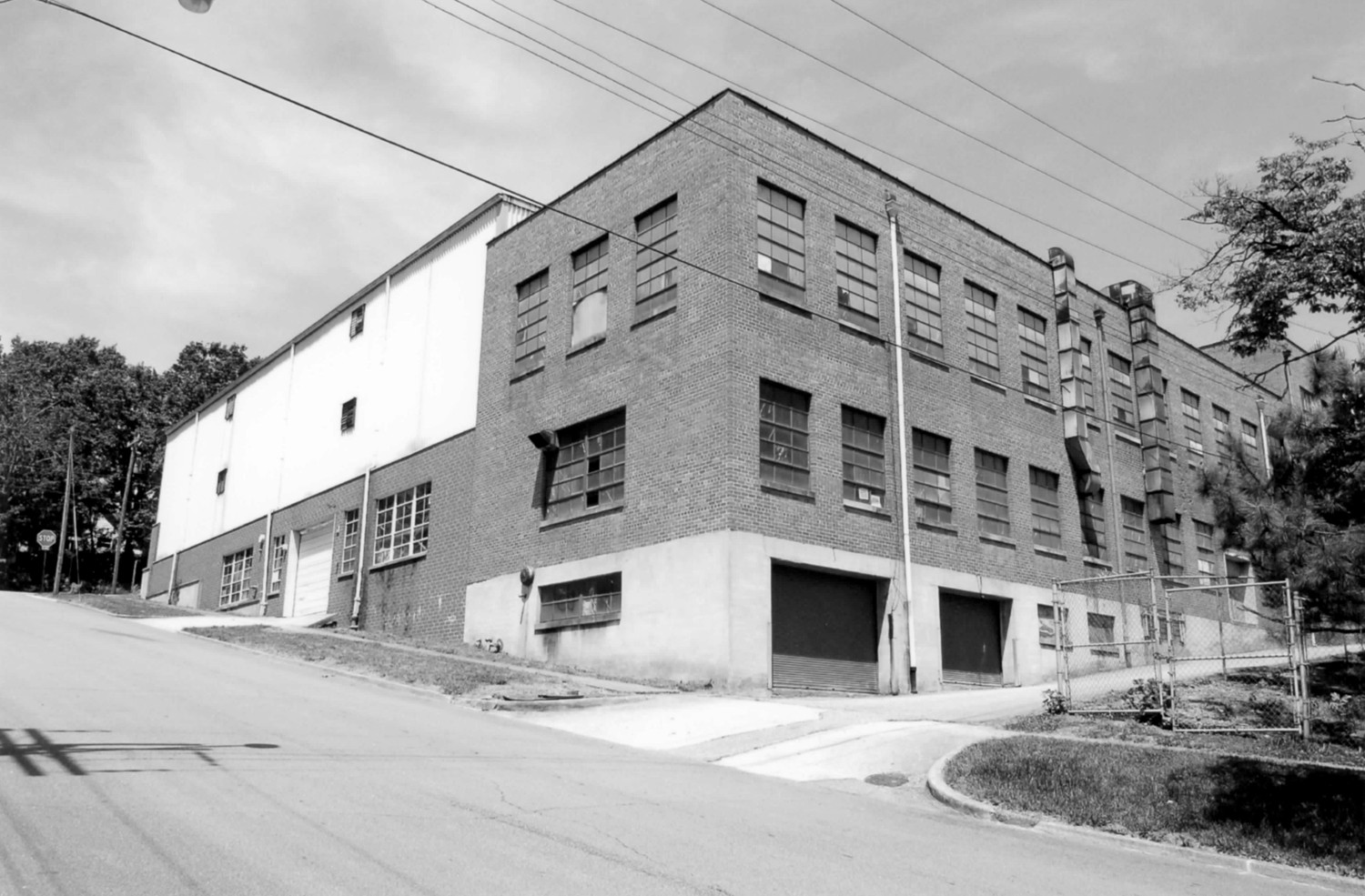 Wilkes Hosiery Mills, North Wilkesboro North Carolina Fifth Street (west) and alley (south) elevations (2007)
