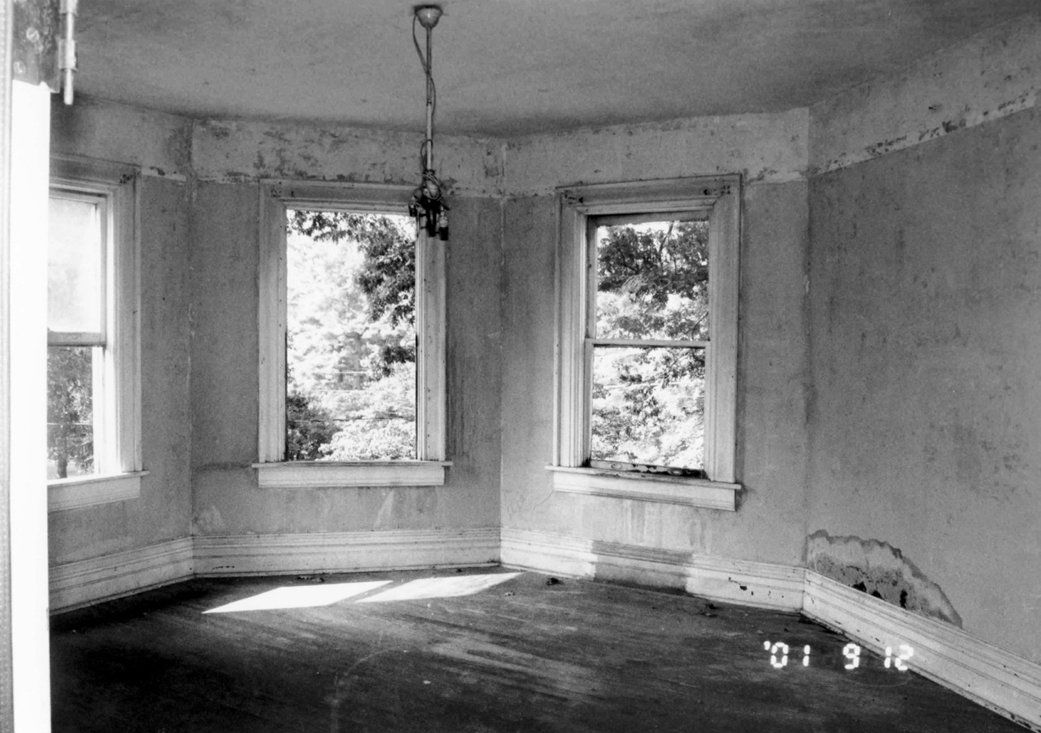 Alden and Thomasene Howell House, Waynesville North Carolina Second floor, turret room (2001)
