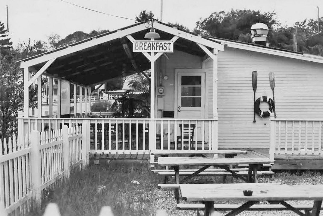 Weirs Highlands Camp and Cottages, Laconia New Hampshire Ice Cream Shop covered porch and fenced outdoor eating area (2006)