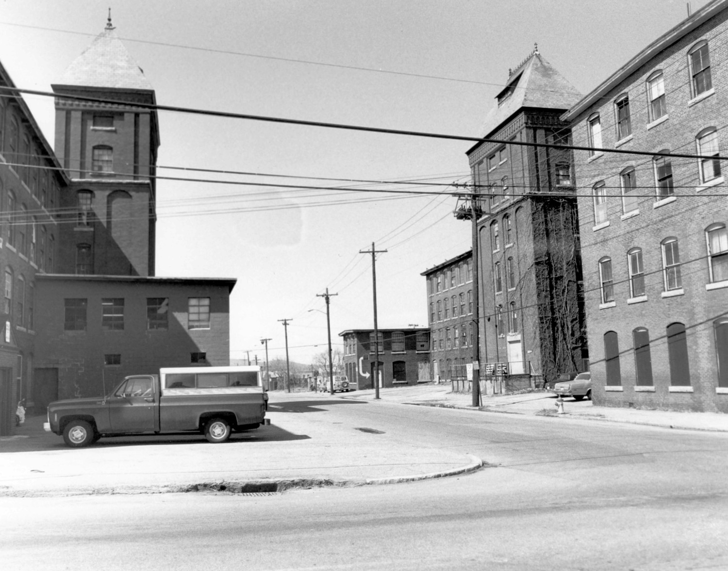 Hoyt Shoe Company Factory, Manchester New Hampshire Looking west at Factory 1 on right and Factory 2 on left (1985)