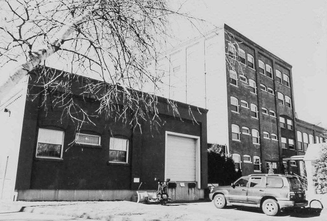 Morley Button Factory, Portsmouth New Hampshire Post 1956 addition, 1916 storage building to right (2003)