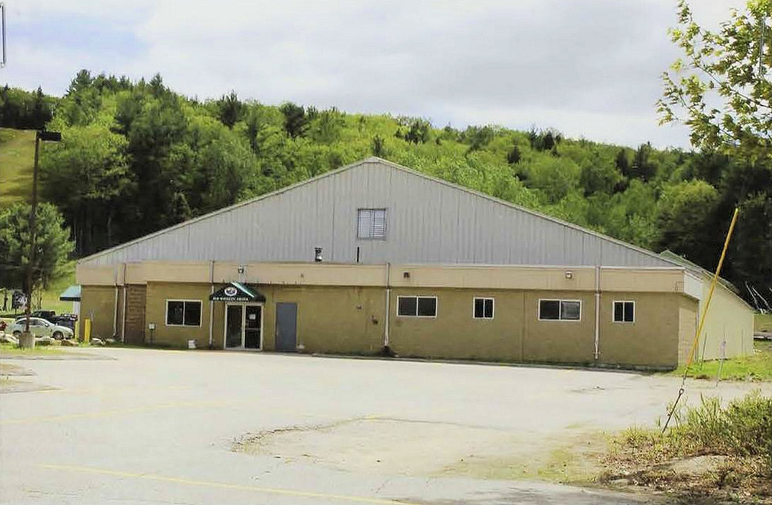 Abenaki Ski Area Wolfeboro, New Hampshire Ice Arena (2015)